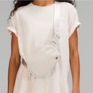 Lululemon Everywhere Belt Bag 1L